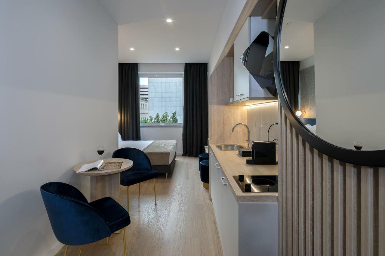 Philosofia Athens Suites Экстерьер фото